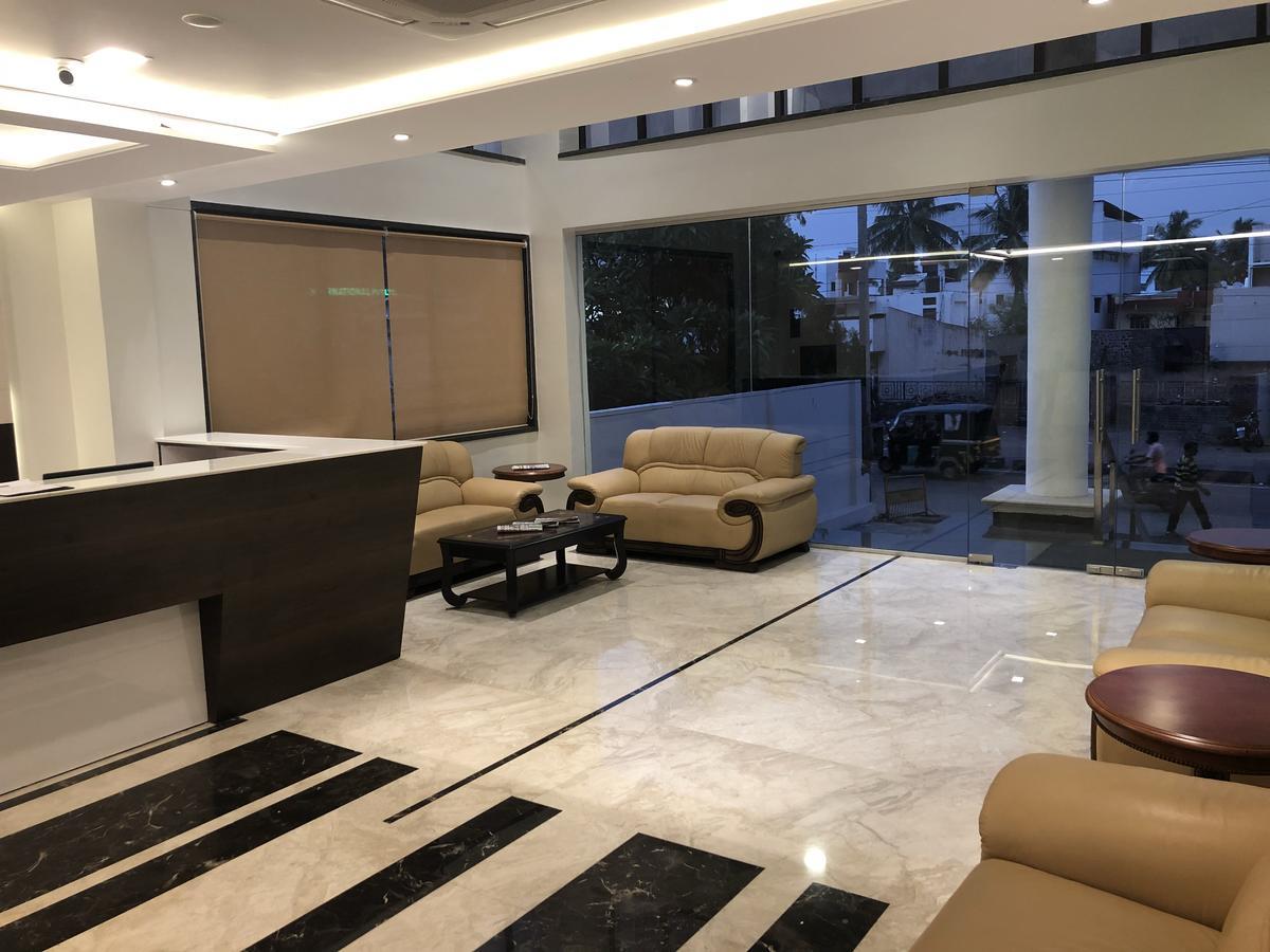Kyriad Hotel Vijayapura By Othpl Bijāpur エクステリア 写真