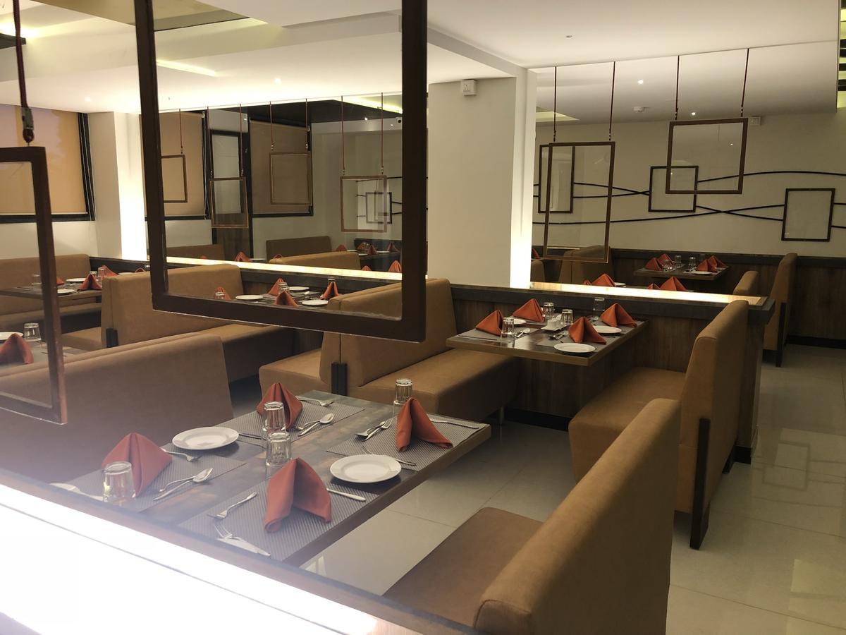 Kyriad Hotel Vijayapura By Othpl Bijāpur エクステリア 写真