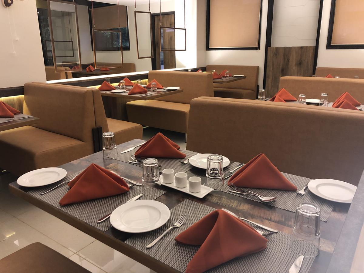 Kyriad Hotel Vijayapura By Othpl Bijāpur エクステリア 写真