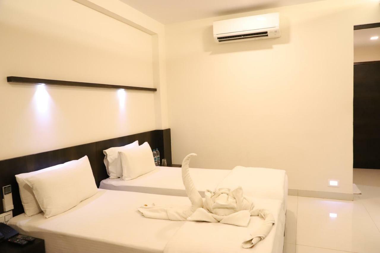 Kyriad Hotel Vijayapura By Othpl Bijāpur エクステリア 写真