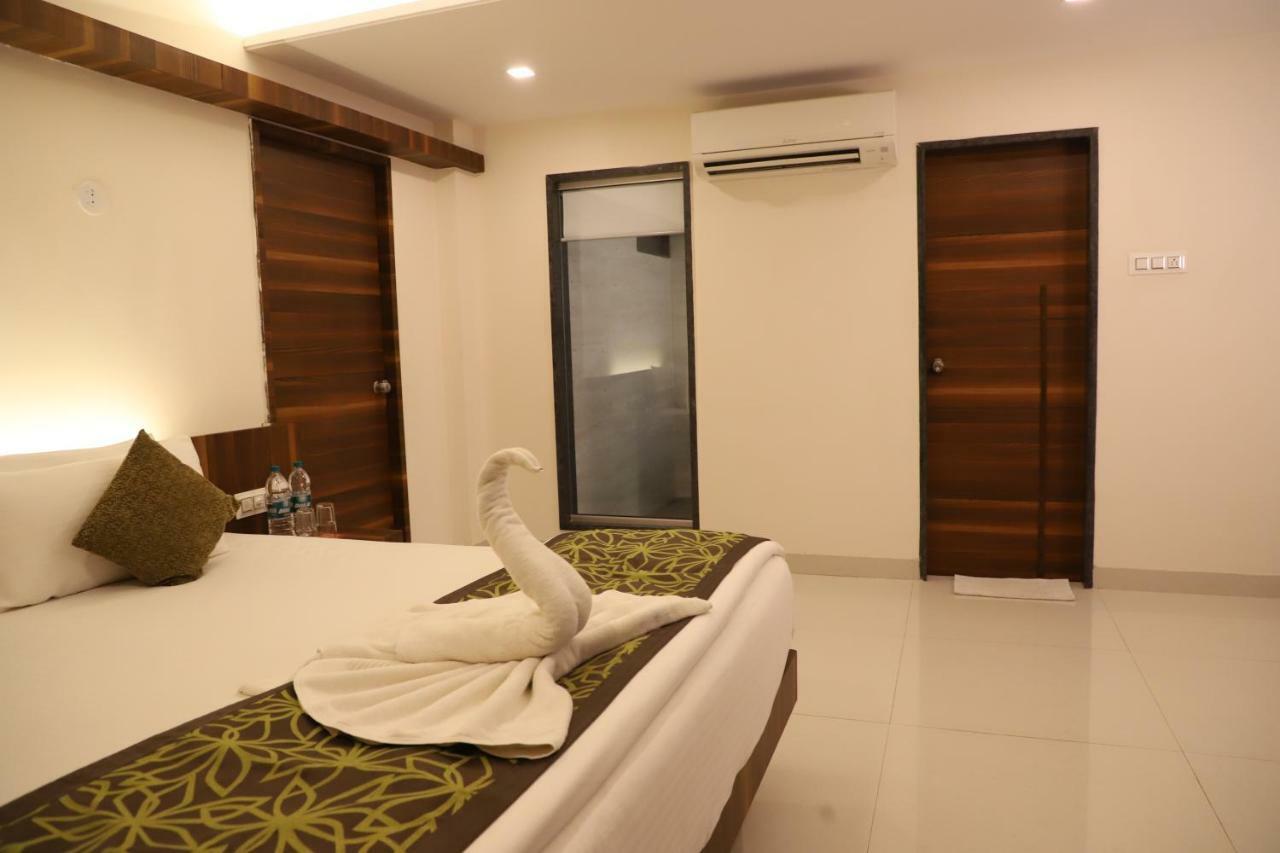 Kyriad Hotel Vijayapura By Othpl Bijāpur エクステリア 写真