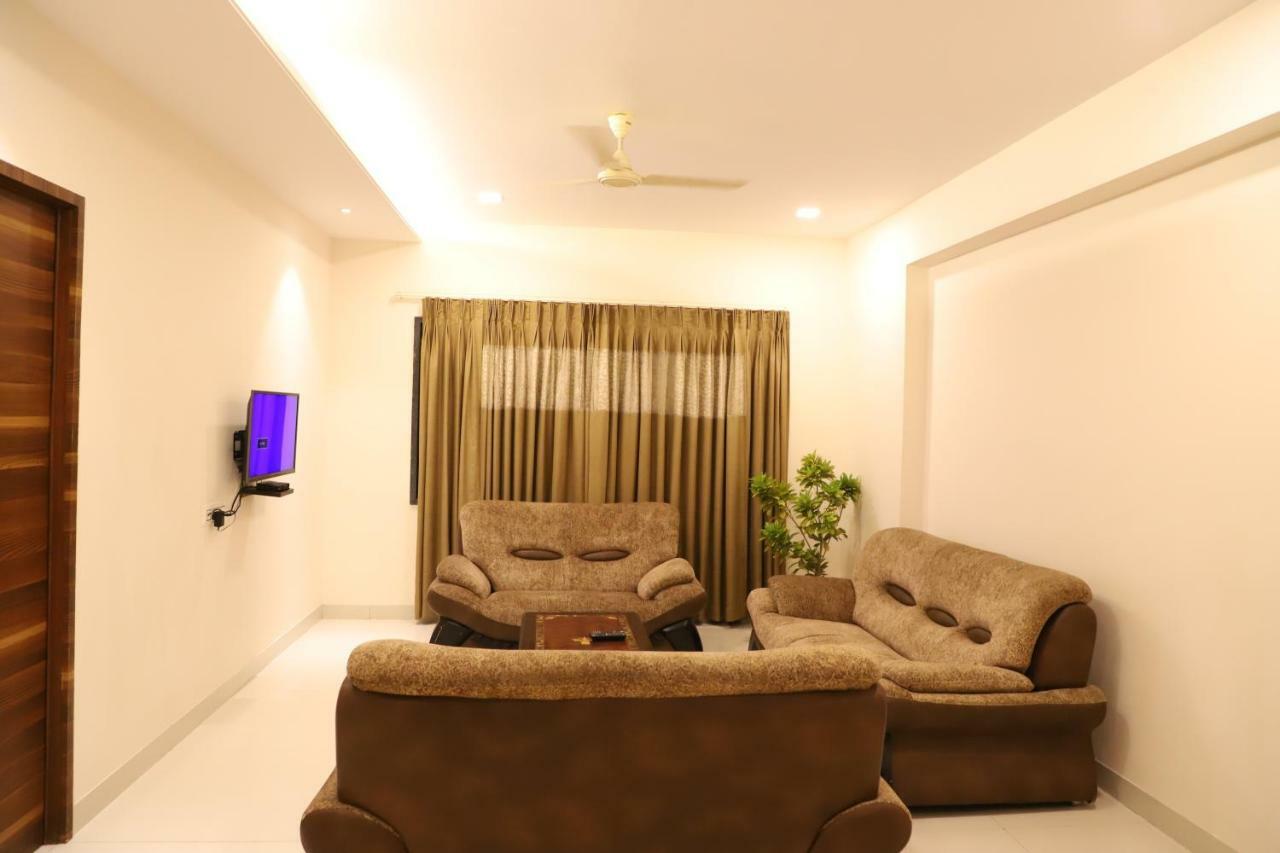 Kyriad Hotel Vijayapura By Othpl Bijāpur エクステリア 写真