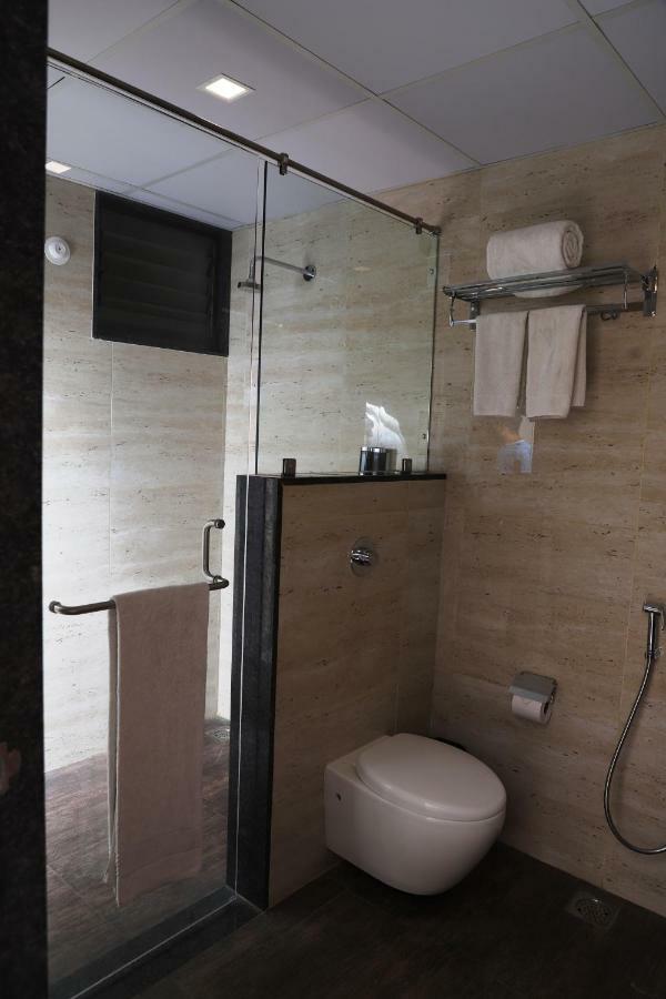 Kyriad Hotel Vijayapura By Othpl Bijāpur エクステリア 写真